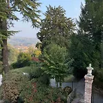 Io&te Boutique Privata Con Jacuzzi A Monteriolo ベッド・アンド・ブレックファスト *