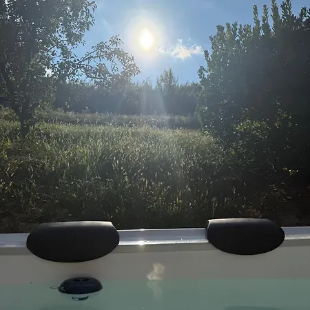Io&te Con Jacuzzi Privata A Monteriolo Oda ve Kahvaltı *