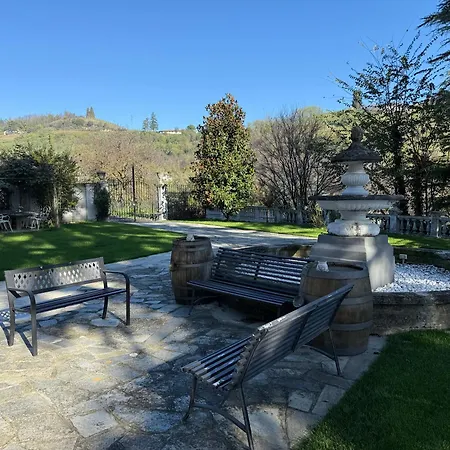 Oda ve Kahvaltı Io&te Con Jacuzzi Privata A Monteriolo Canelli
