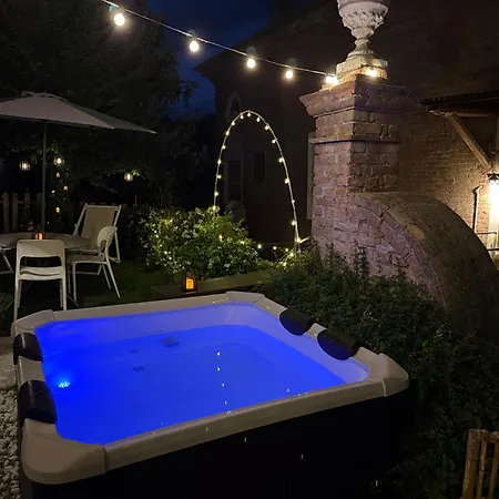 Io&te Con Jacuzzi Privata A Monteriolo *