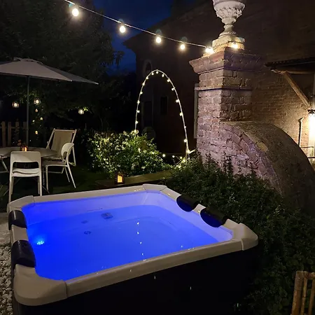 Io&te Con Jacuzzi Privata A Monteriolo Bed & Breakfast *