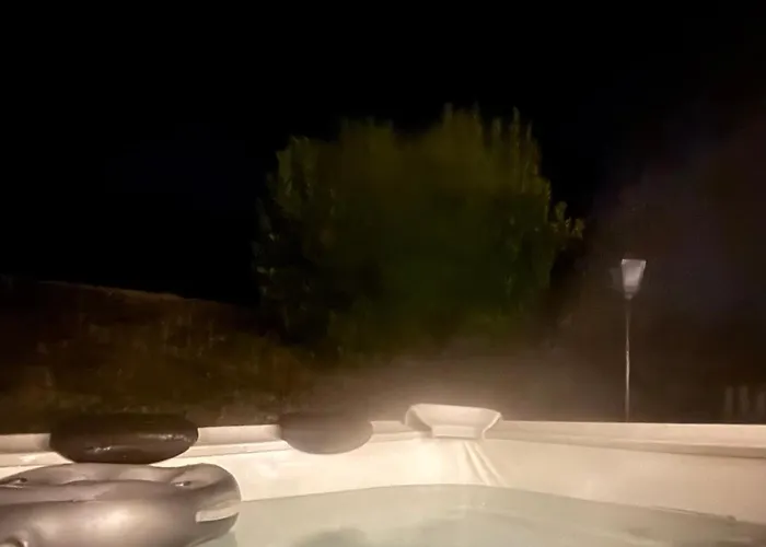 Io&te Boutique Privata Con Jacuzzi A Monteriolo * 卡内利