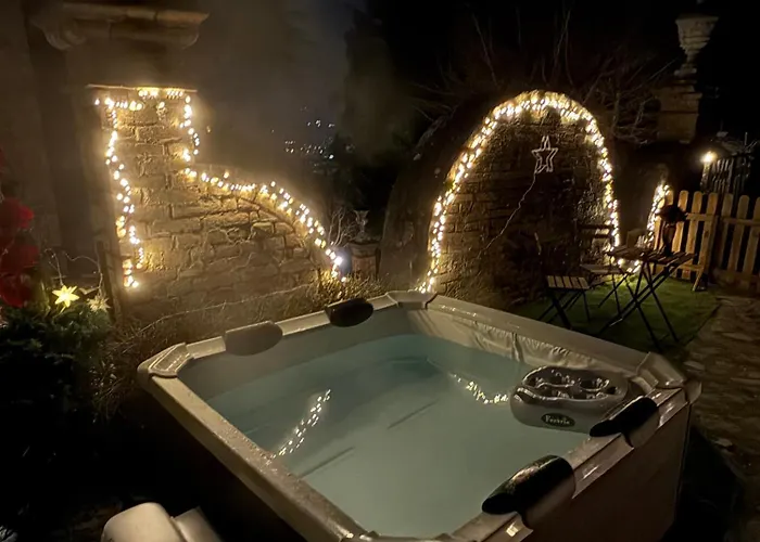 Io&Te Suite Privata Con Jacuzzi A Villa Monteriolo לינה וארוחת בוקר