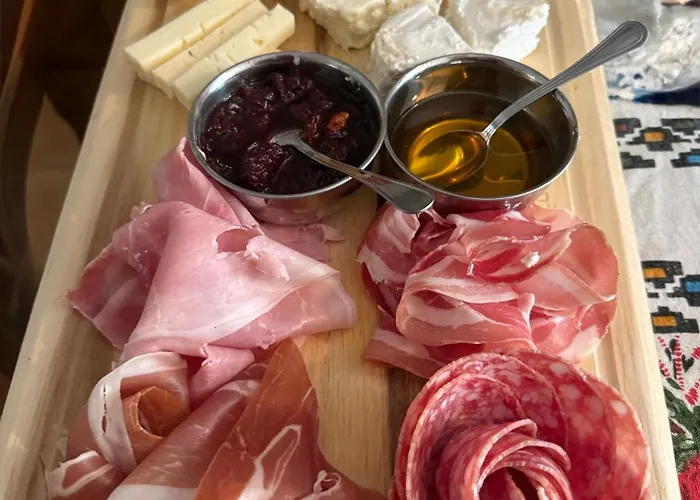 לינה וארוחת בוקר Io&Te Suite Privata Con Jacuzzi A Villa Monteriolo קאנלי